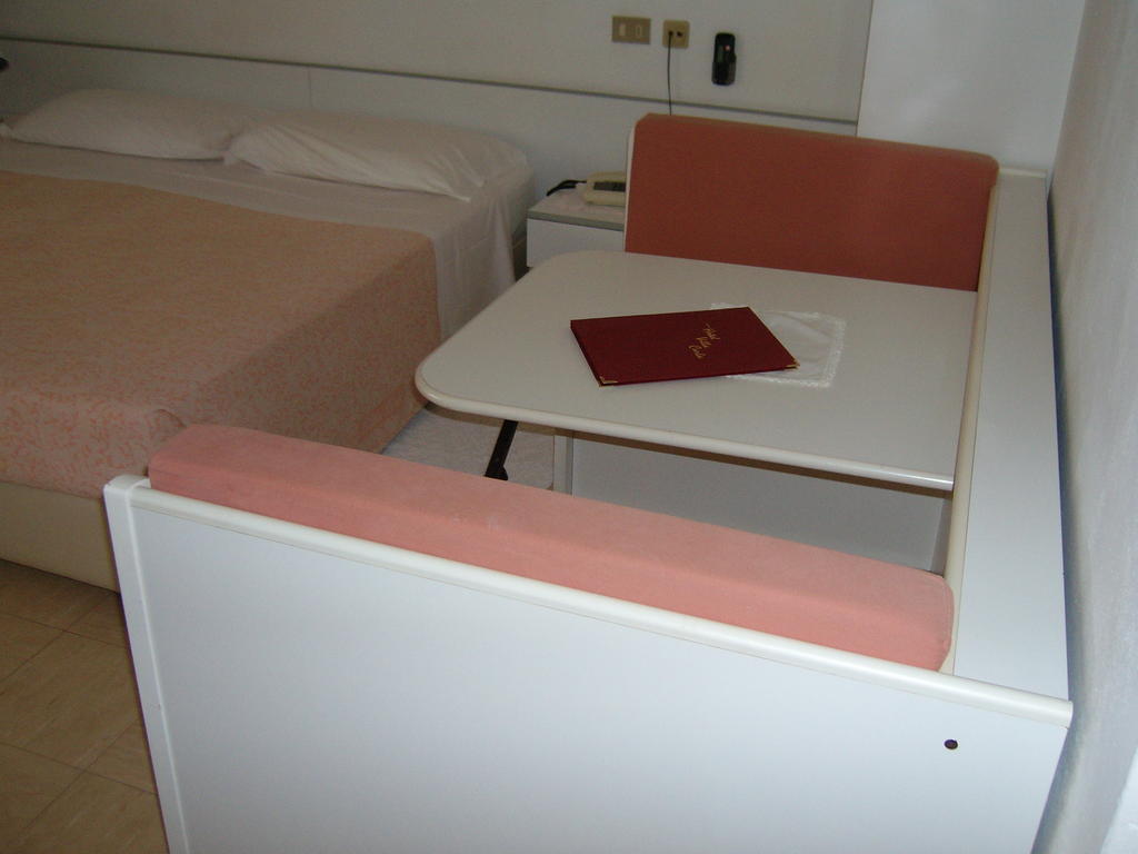 Hotel Villa Carla Grado Extérieur photo