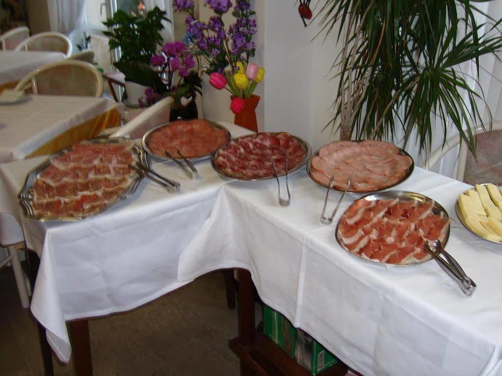Hotel Villa Carla Grado Extérieur photo